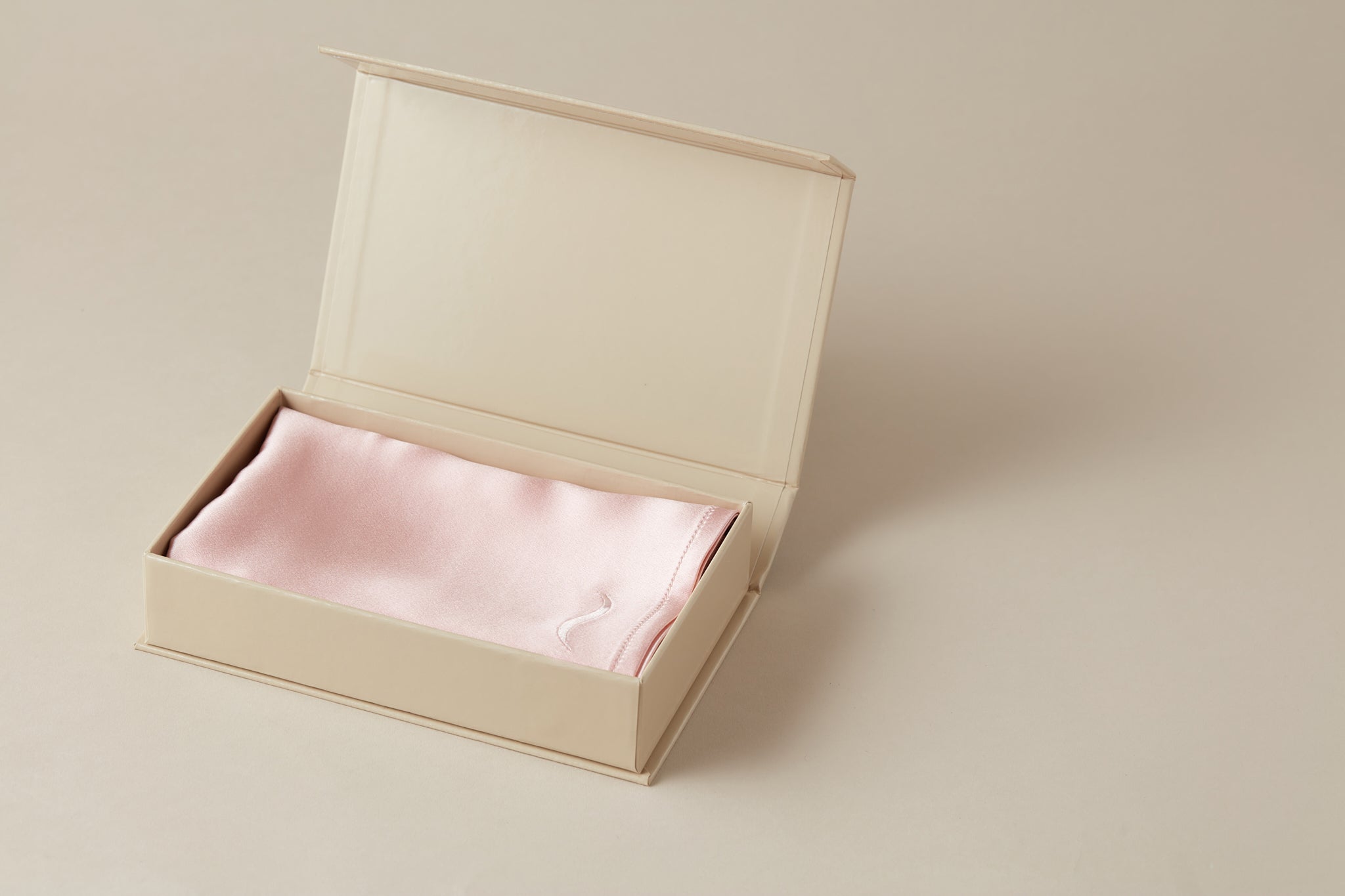 Pink Queen Envelope Pillowcase